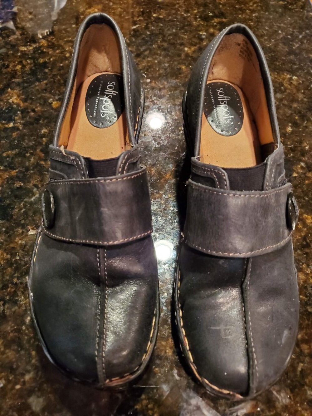 Softspots Leather Velcro Closure 2 inch heels Size 10M Black Mules
